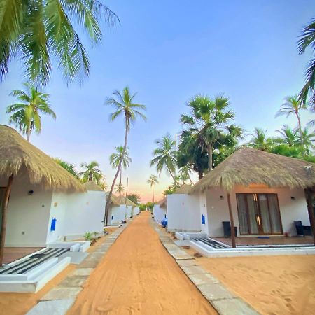 The Blue Lagoon Resort 칼피티야 외부 사진