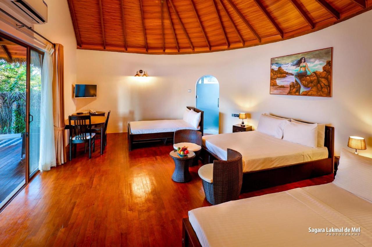 The Blue Lagoon Resort 칼피티야 외부 사진