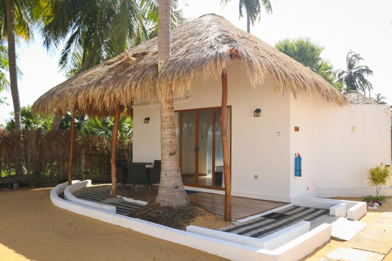 The Blue Lagoon Resort 칼피티야 외부 사진