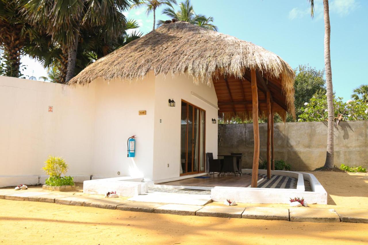 The Blue Lagoon Resort 칼피티야 외부 사진