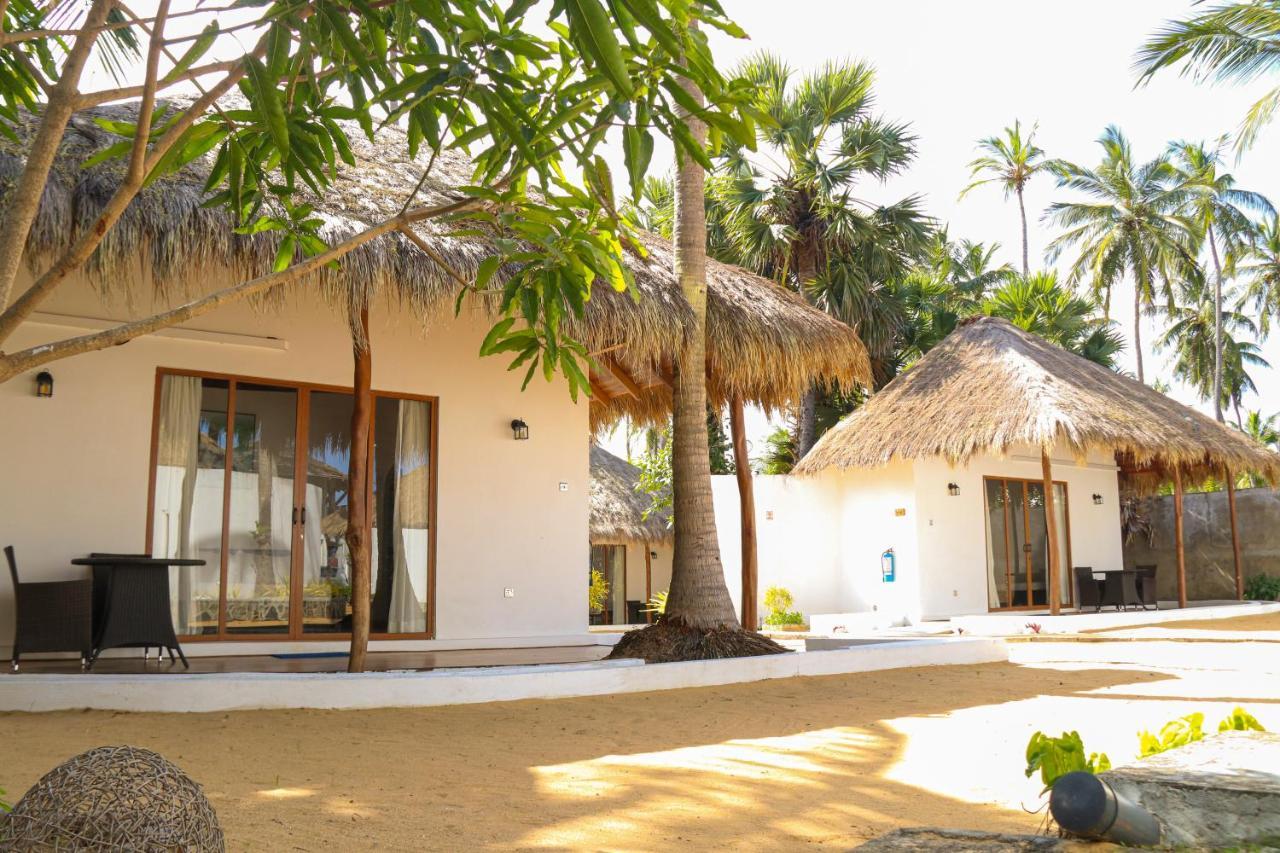 The Blue Lagoon Resort 칼피티야 외부 사진