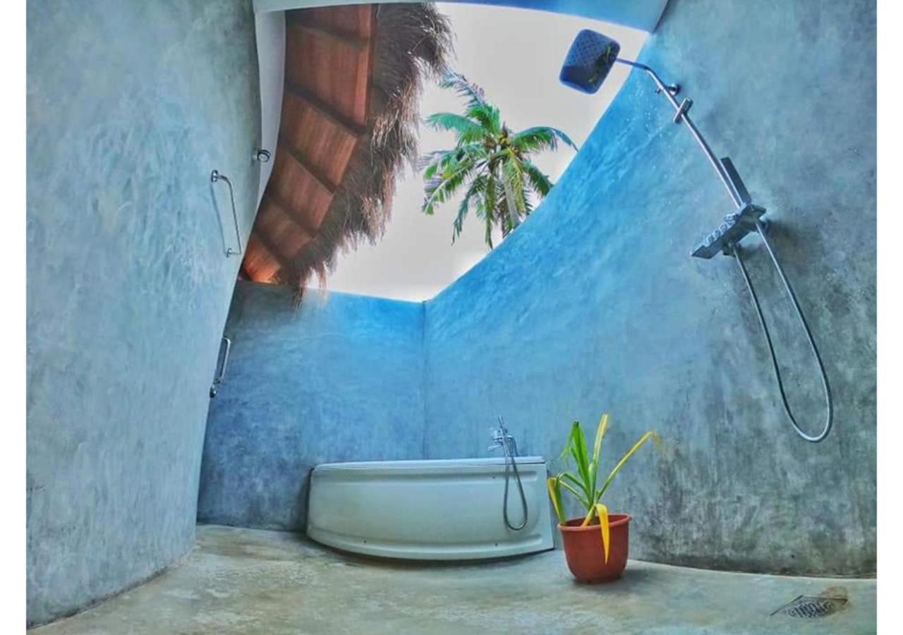 The Blue Lagoon Resort 칼피티야 외부 사진